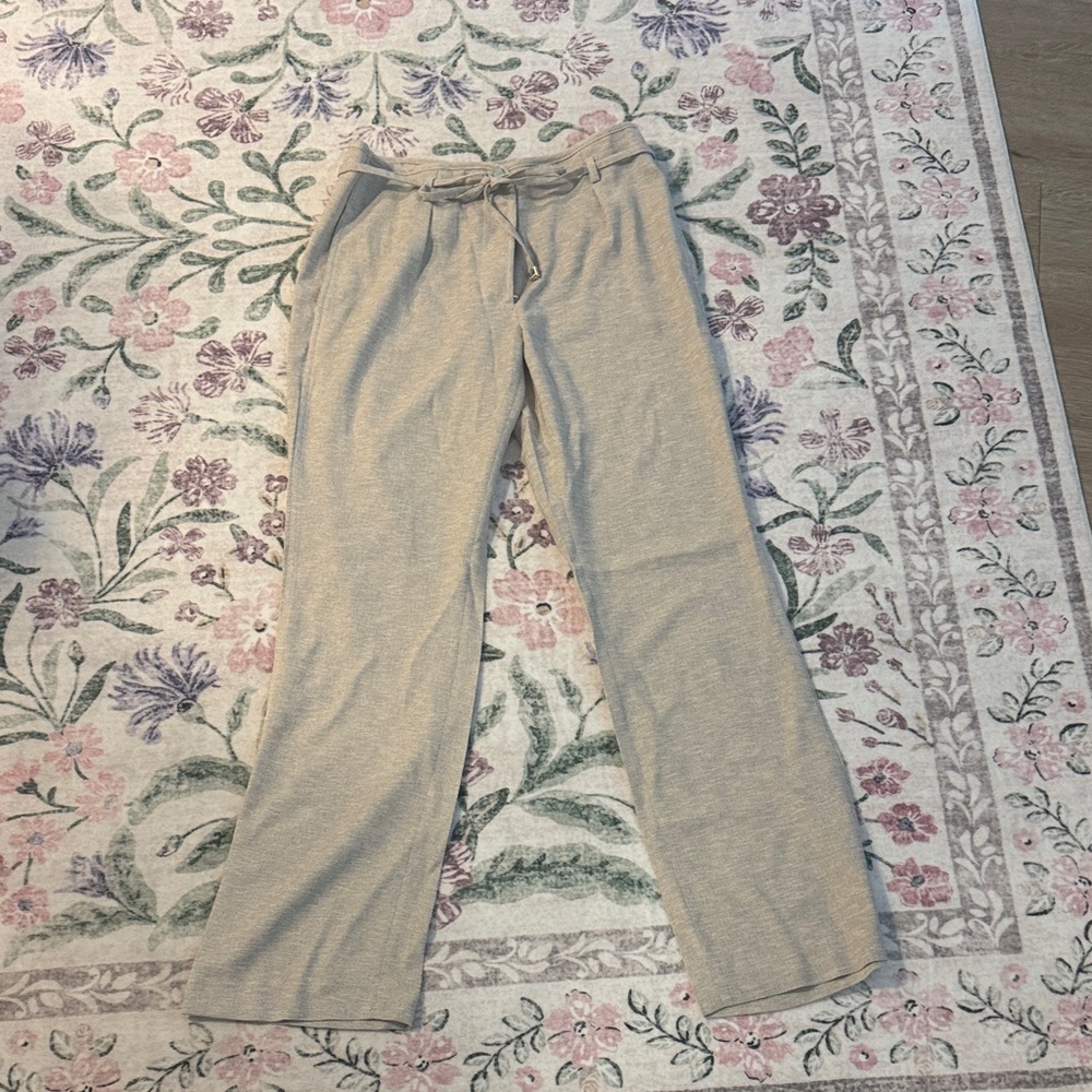 Elegant DKNY Beige Women's Trousers